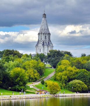 Речная прогулка