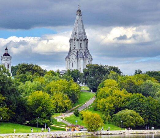 Речная прогулка